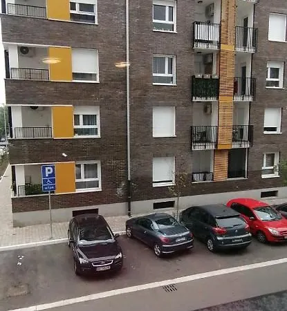 Moonze Gate Apartamento Belgrado