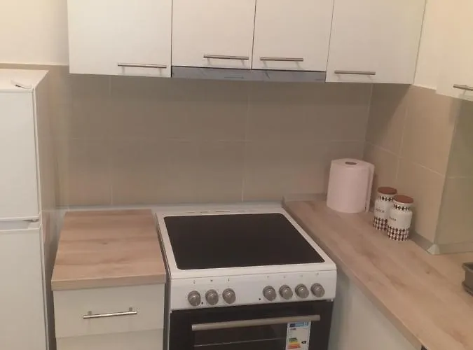 Moonze Gate بلغراد